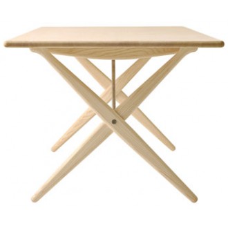 Hans J. Wegner PP 84 Table
